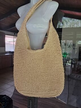 Woven Straw Hobo Bag - Cream